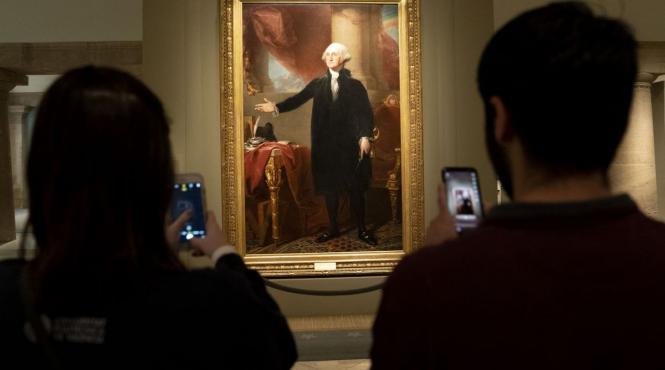 un portret al fostului presedinte american george washington ce a inspirat bancnota de un dolar vandut cu 2 8 milioane de dolari