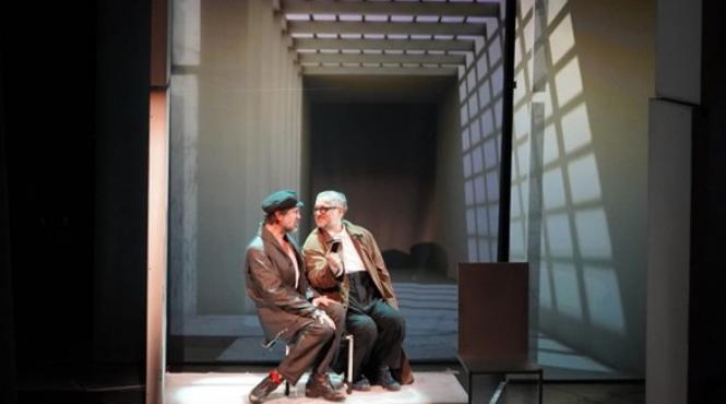 victimele datoriei premiera lunii februarie la teatrul mic