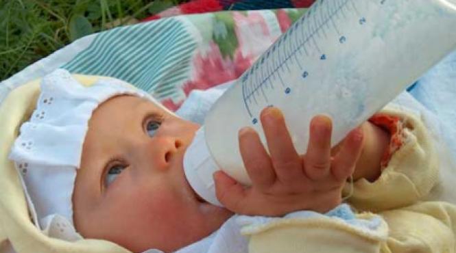 pericol mortal nou nascuti zeci bebelusi infectat botulism lapte praf