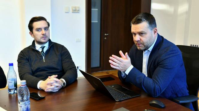 pusl primarul general bucurestiul conduce de pe facebook
