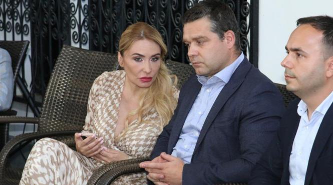 companiile statului marfa de schimb pentru avocata pnl dialog halucinant