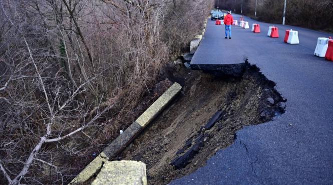 expert drum campina surpat apa infiltrata