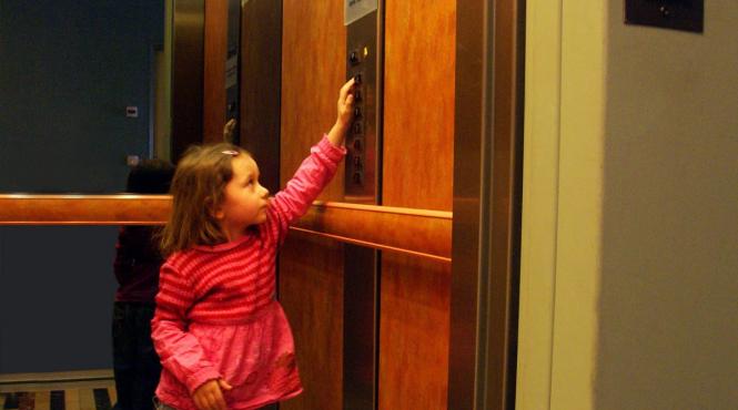 cum reactionezi daca afli lift cade gol