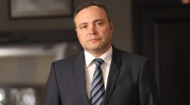 dumitru chisalita romania verde pe hartie ineaca in fum seara