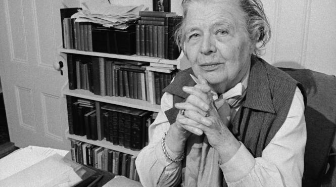 marguerite yourcenar romanciera teatru eseuri imparat hadrian