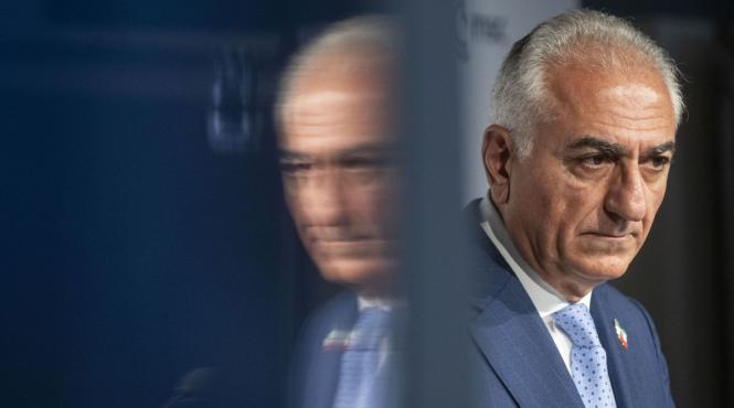 reza pahlavi print mostenitor exilat iranului moarte khamenei moment istoric