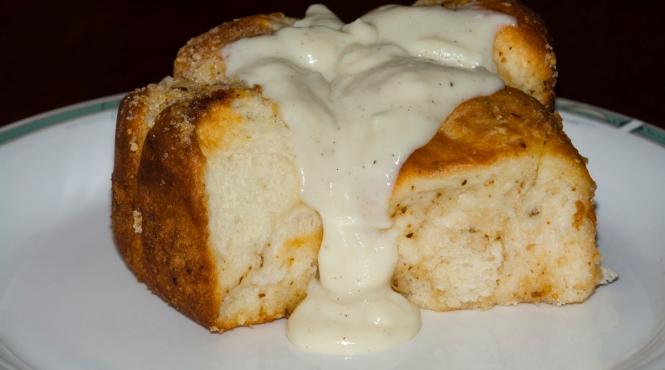 desert unguresc reteta aranygaluska aluat moale nuca sos vanilie