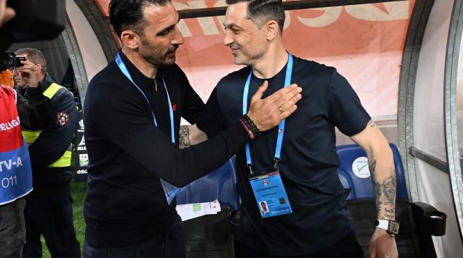 fcsb locul antrenorii vin viseaza pleaca tactica patronul