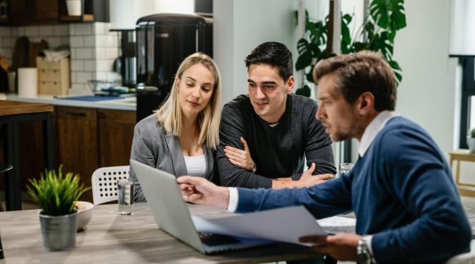 cum te ajuta un broker sa intelegi ofertele bancilor