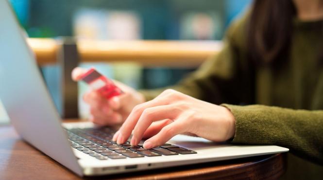 inventia student limitare timp petrecut retelele de socializare