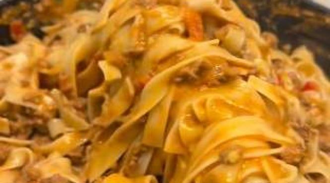 reteta laurei cosoi de tagliatelle bolognese pentru copii