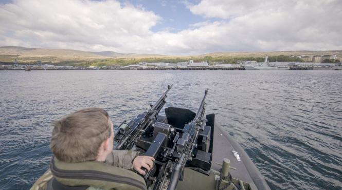 romanca eliberata arestare baza submarine nucleare hm clyde scotia iranian 2026