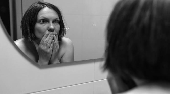 autodevalorizarea submediocritate oportunism