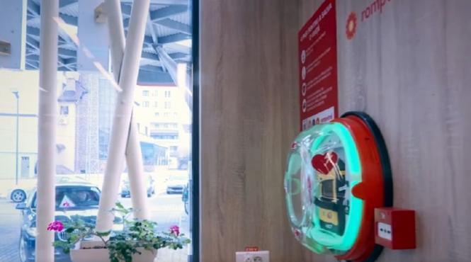 salvat defibrilator montat spatiul public