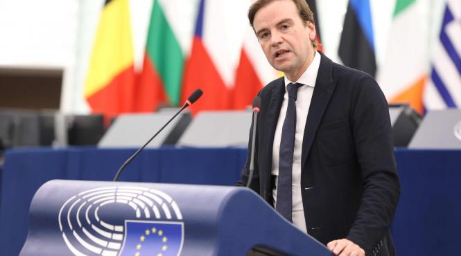 ue imigranti centre returnare non ue