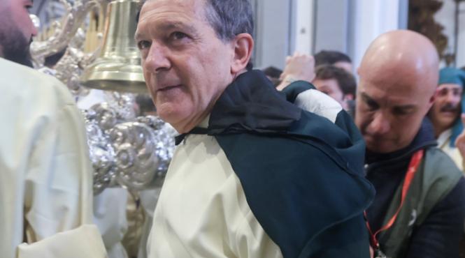 antonio banderas prezent la procesiunea de duminica floriilor in spania