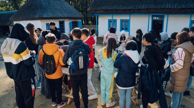 elevi profesorii muzeul astra sibiu scoala altfel saptamana verde