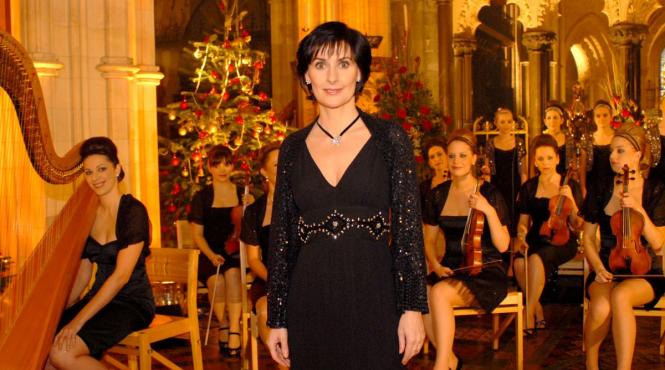 povestea uimitoare artista celebrea dupa cucerit lumea retras castel alaturi 12 pisici