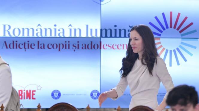 cum protejeaza mirabela gradinaru fiica presiunea digitala reguli limite clare