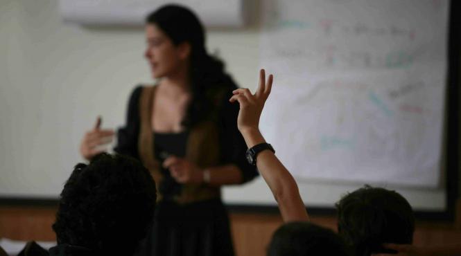 guvern refuza dat bani profesori instanta taie salari legal