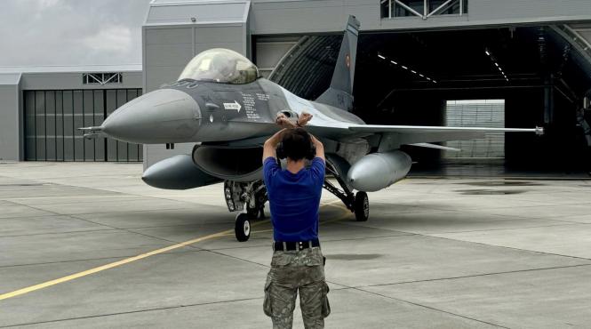 alerta aeriana tulcea doua aeronave f 16 ridicat baza 86 aeriana borcea