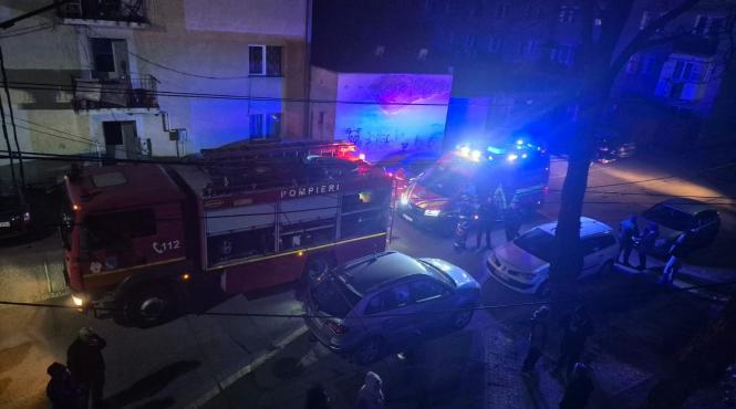 incendiu 3 etaje bloc sighetu marmatiei 80 locatari evacuati