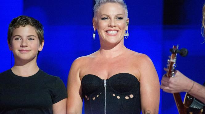 cantareata pink este gazda ceremoniei tony awards 2026 de pe broadway