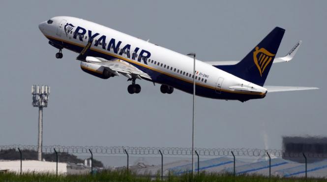 ryanair ochelari soare avertisment bord 2026 reactiuni virale