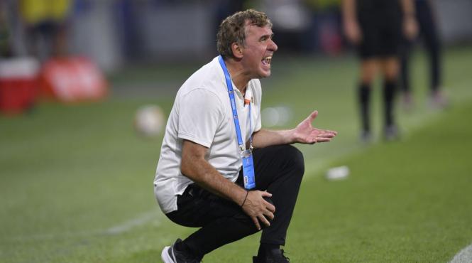 hagi ultima solutie pentru fotbal fara directie