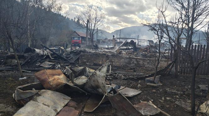 premierul bolojan anunta ajutoare pentru oamenii afectati de incendiul din rucareni