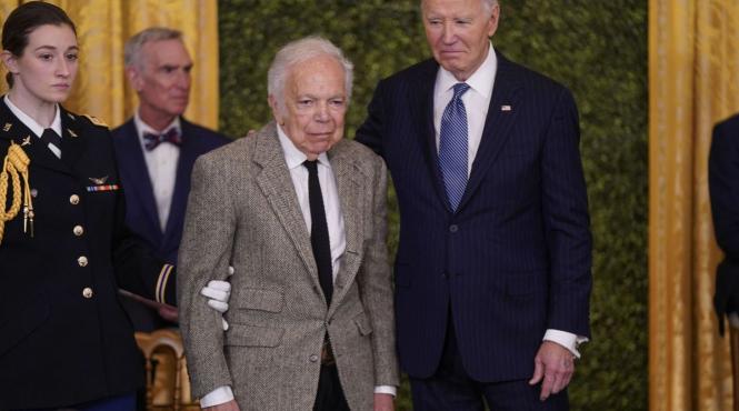 povestea emotionanta cel mai darnic miliardar lume succes boala lupta contra cancer