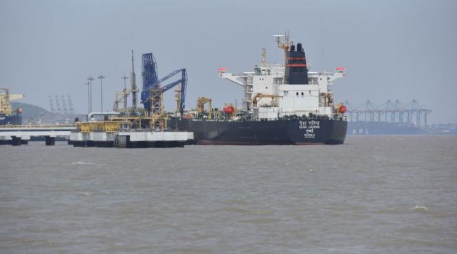 companii profituri razboi iran energie banci aparare