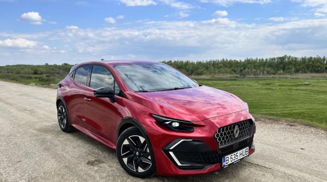 renault clio maturitate hybrid model segment european