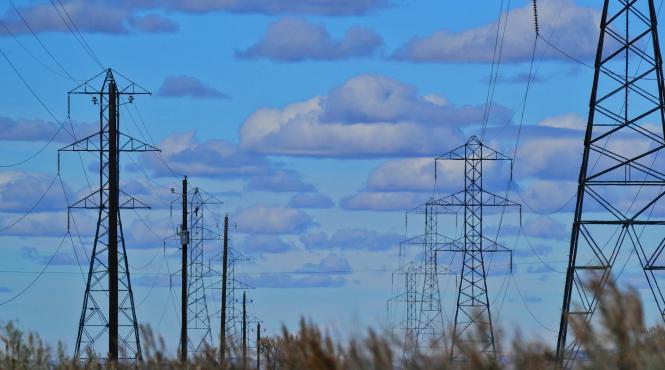 romania vinde energie ieftina cumpara inapoi 5 ori mai scump bulgaria castiga
