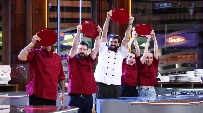 chefi la cutite lider de audienta sanctiune grea pentru tunicile verzi aplicata in premiera ieri echipa bordo victorioasa la battle ul de aseara taberele gatesc meniu traditional romanesc diseara