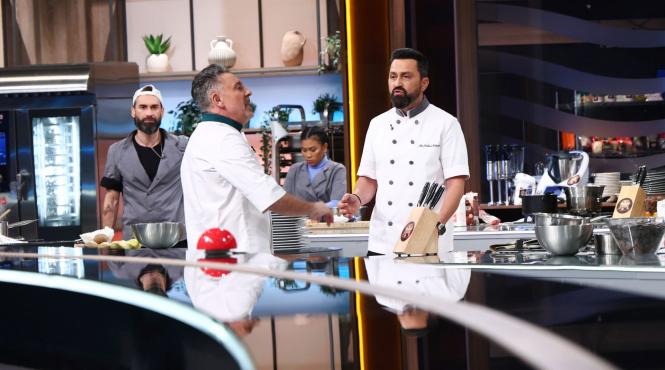 chefi la cutite lider de audienta victorie pentru echipa gri cu doar doi oameni ieri seara florinel ungureanu si florin stamin au iesit din concurs diseara ultimul battle decide semifinalistii