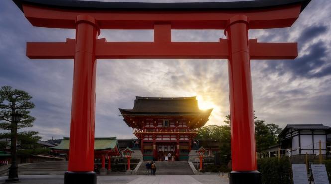 premiera japonia primar concediu maternitate dezbatere nationala
