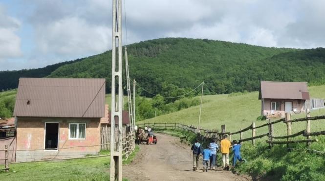 reportaj inima saraciei romania necajiti beau copii alocatie avere covasna