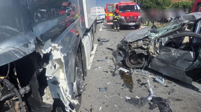 accident dn7 arges patru raniti copil camion doua masini