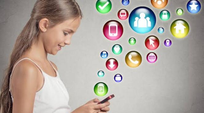 copii platforme socializare acces interzis