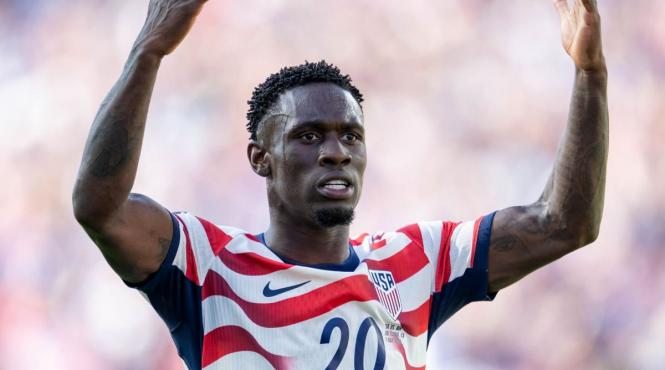 uefa fifa cazul folarin balogun cartonas rosu cm 2026