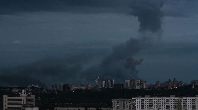 ucraina loveste adancul rusiei rafinarie strategica cuprinsa flacari