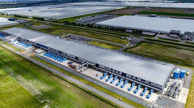 inteligenta artificiala bea apa oraselor centre date riscuri beneficii