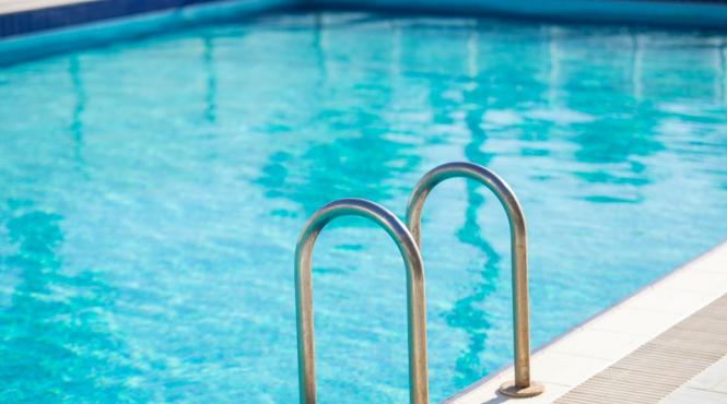 fetita prinsa pompa piscina trevigiano esposto