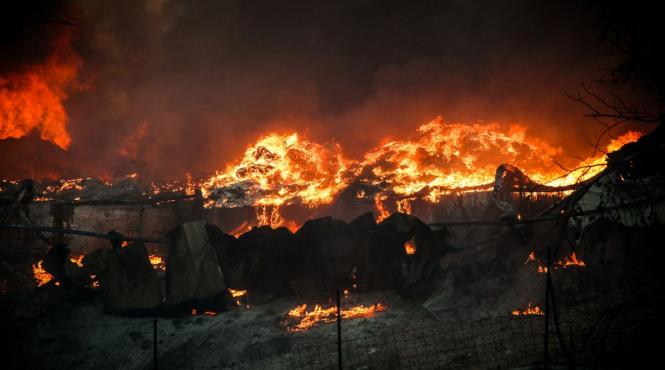 urgent mae alerta incendii grecia romani vacanta 2026