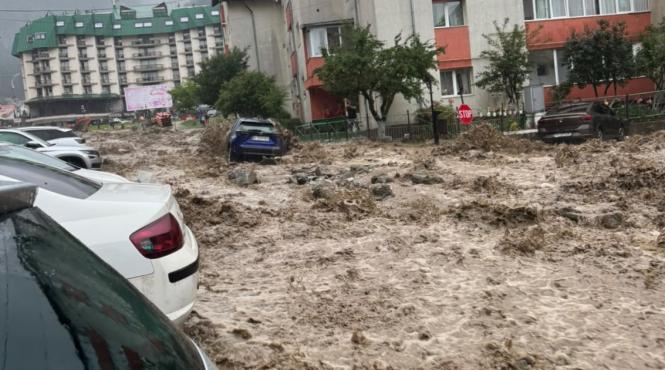 cod rosu inundatii dambovita prahova viituri rapide