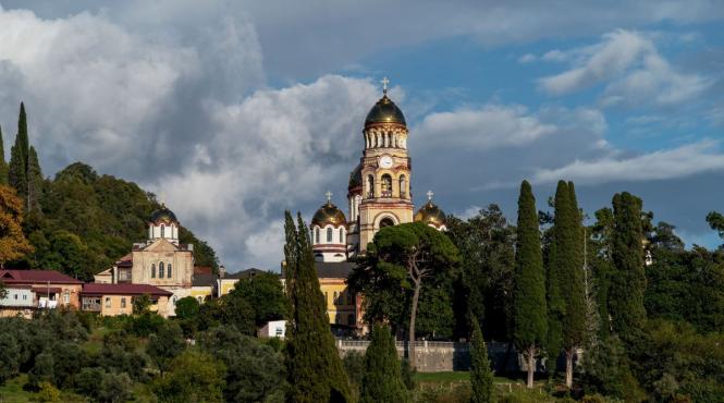 acuzatii muntele athos romani retea ilegala turism religios mita masini inchiriate calugari