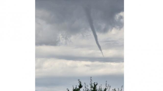 palnie tornada ploiesti fenomen meteo explicatii