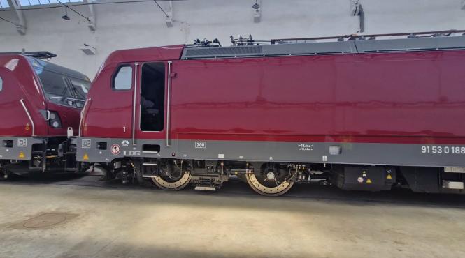 primele locomotive electrice traxx cfr calatori modernizare feroviara romania