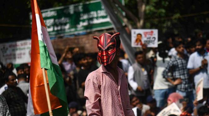 revolutie gandaci india generatia z narendra modi demisie